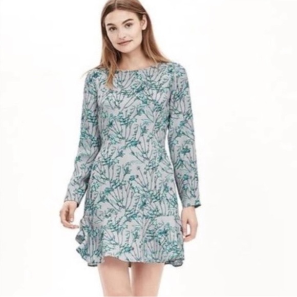 Banana Republic drop waist floral dress size 4P - Picture 2 of 11